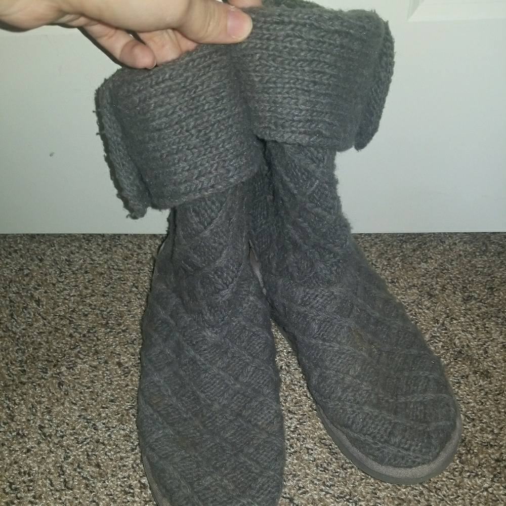 Size 6 UGG Sweater Boots FINAL PRICE